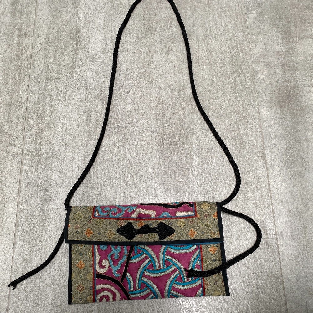 Embroidered bag